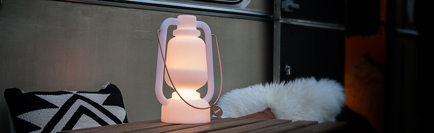 Outdoor table lamps